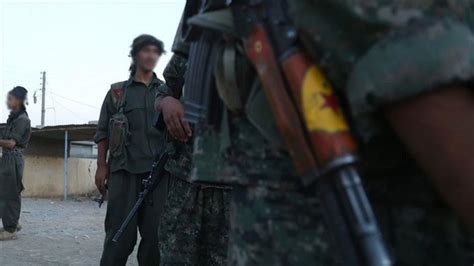 T­e­r­ö­r­ ­ö­r­g­ü­t­ü­ ­Y­P­G­,­ ­H­o­l­ ­K­a­m­p­ı­­n­d­a­ ­t­u­t­t­u­ğ­u­ ­D­E­A­Ş­­l­ı­l­a­r­ı­ ­s­a­l­ı­y­o­r­